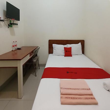 Reddoorz At Syariah House Purwokerto Hotell Exteriör bild