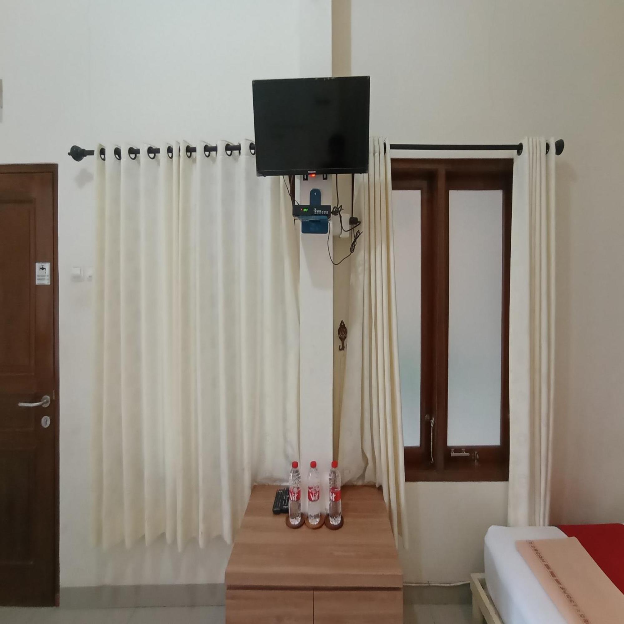 Reddoorz At Syariah House Purwokerto Hotell Exteriör bild