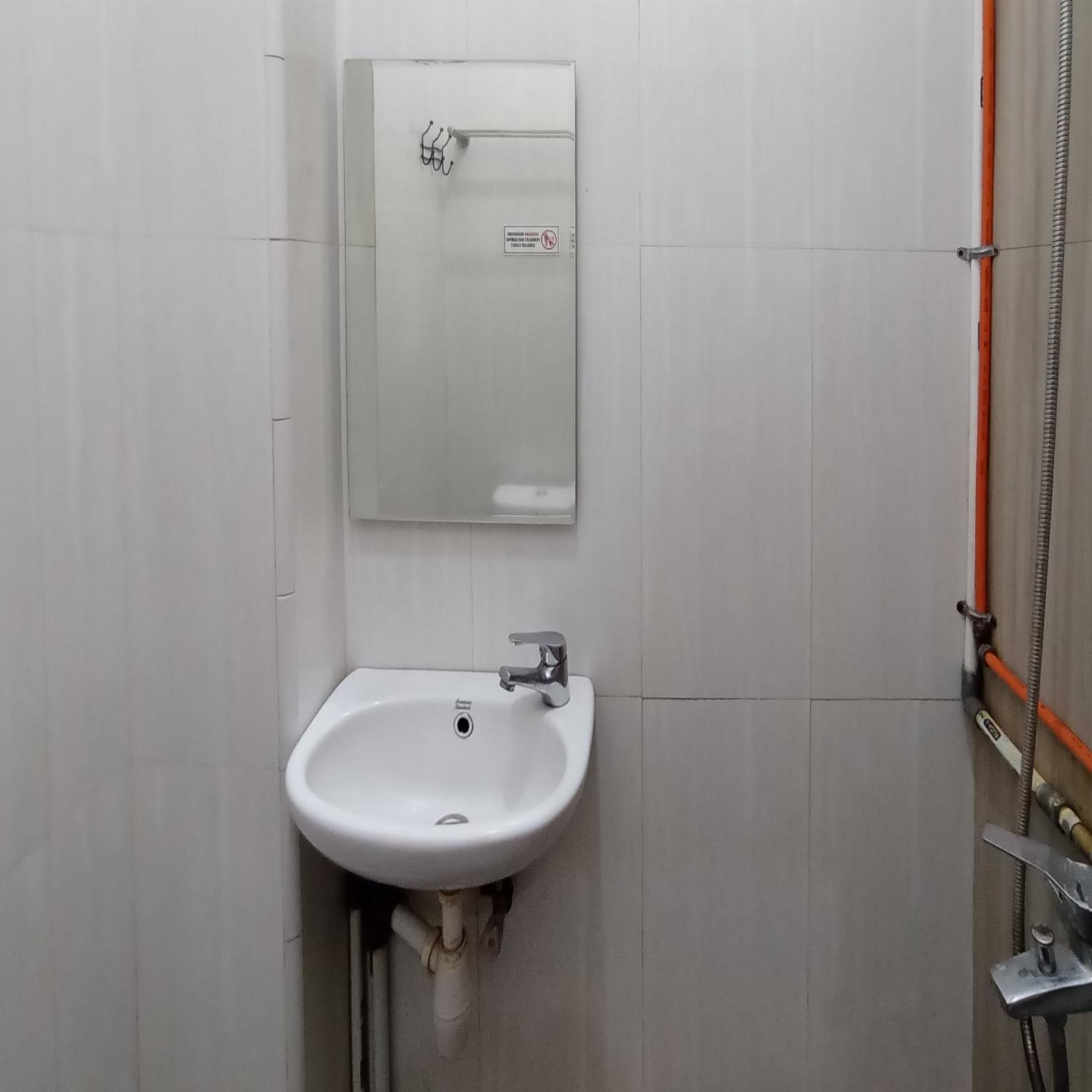 Reddoorz At Syariah House Purwokerto Hotell Exteriör bild