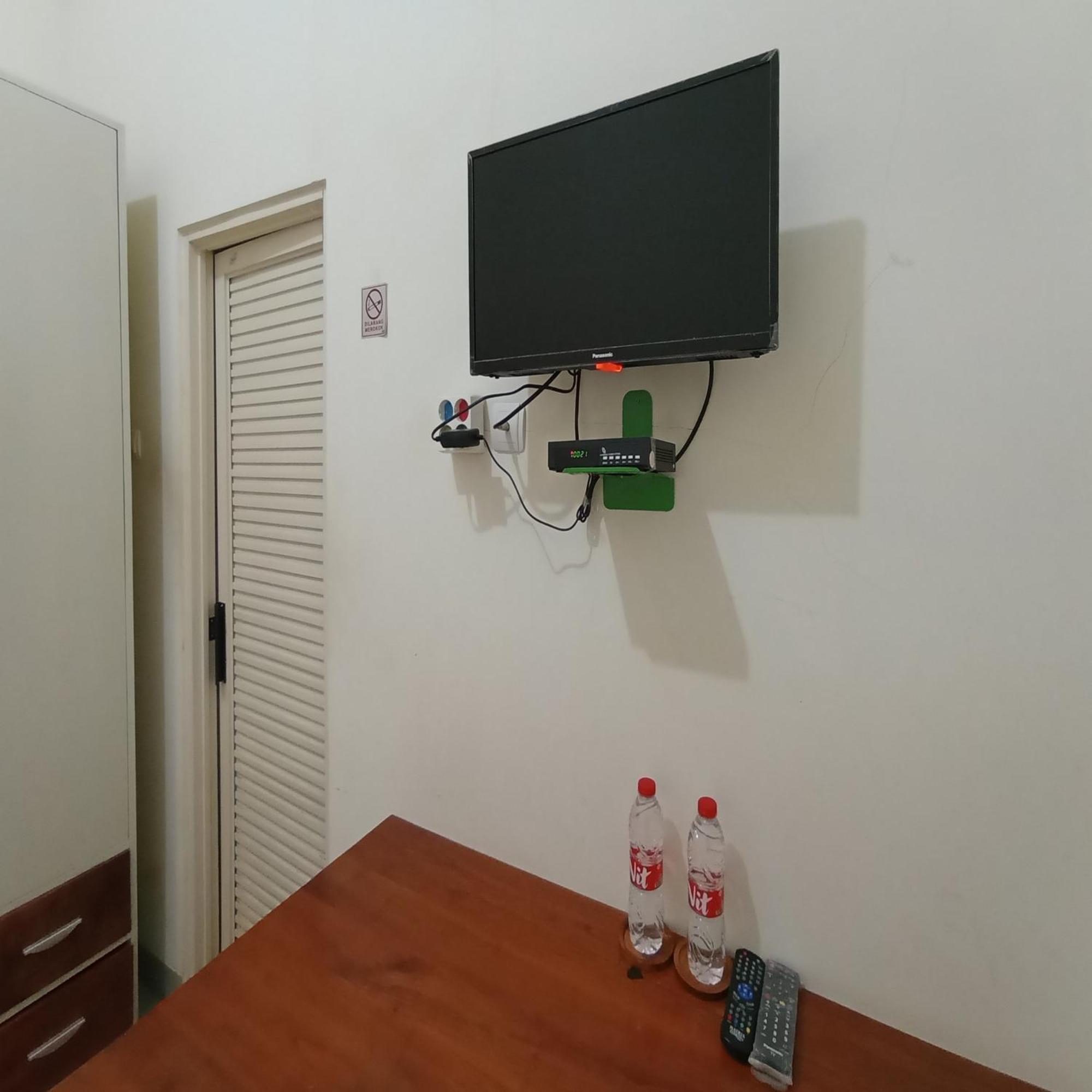Reddoorz At Syariah House Purwokerto Hotell Exteriör bild