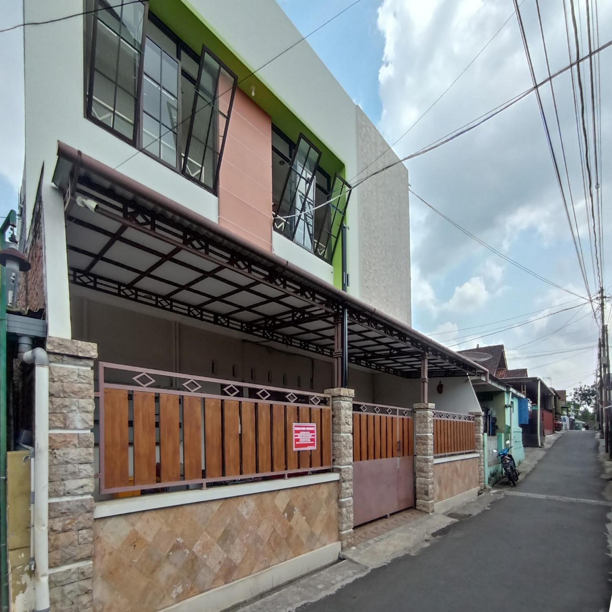 Reddoorz At Syariah House Purwokerto Hotell Exteriör bild